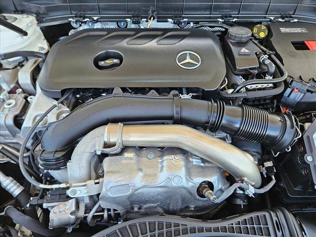 Used 2025 Mercedes-Benz GLB 250 image 21