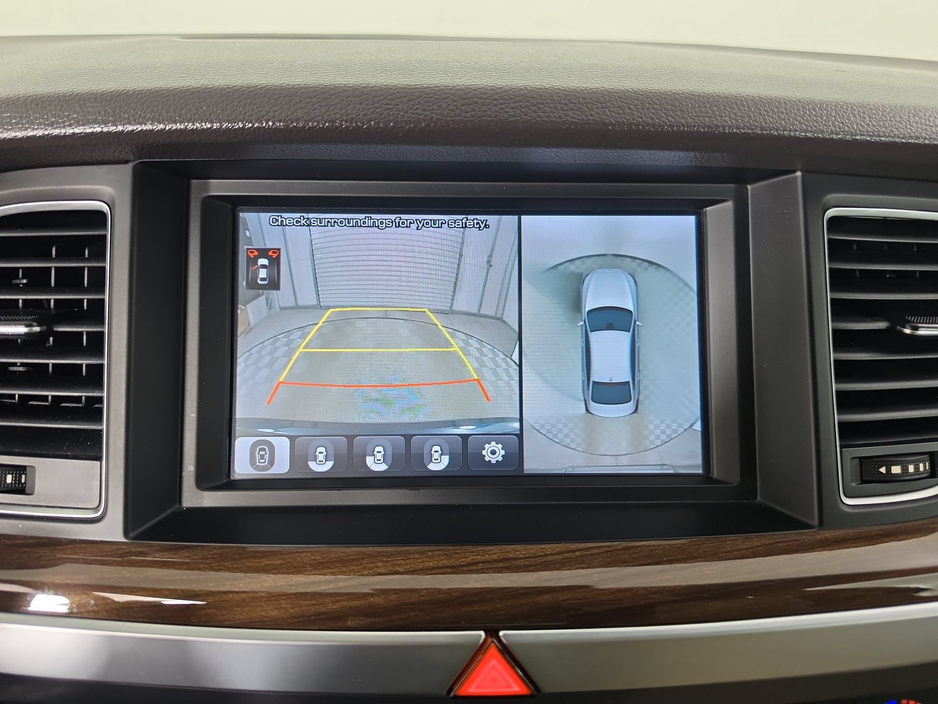Used 2019 Genesis G80 3.8 image 25