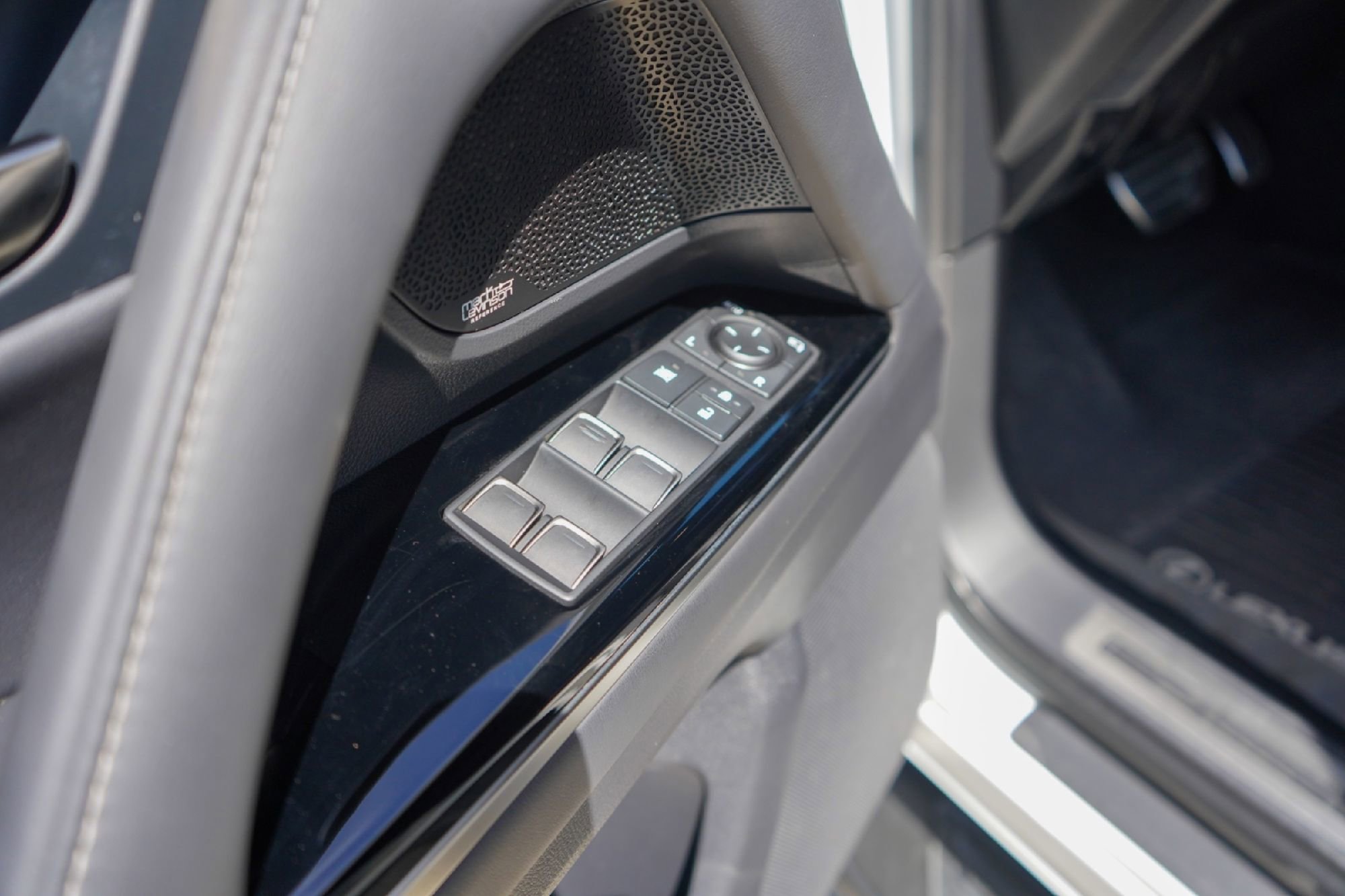 Used 2023 Lexus LX 600 F Sport w/ Accessory Package (Z1) image 21