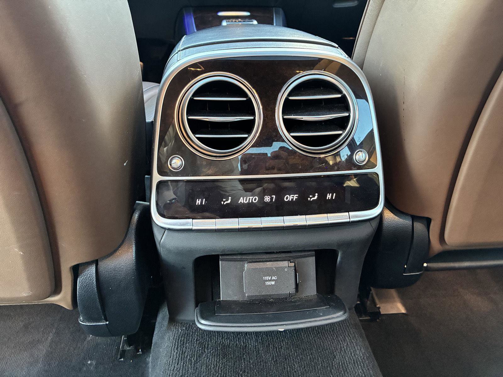 Used 2020 Mercedes-Benz S 560 4MATIC Sedan image 24