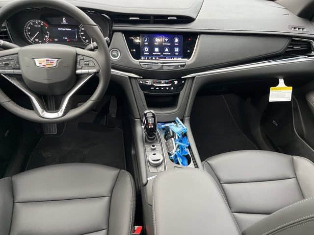 New 2025 Cadillac XT6 Luxury image 33