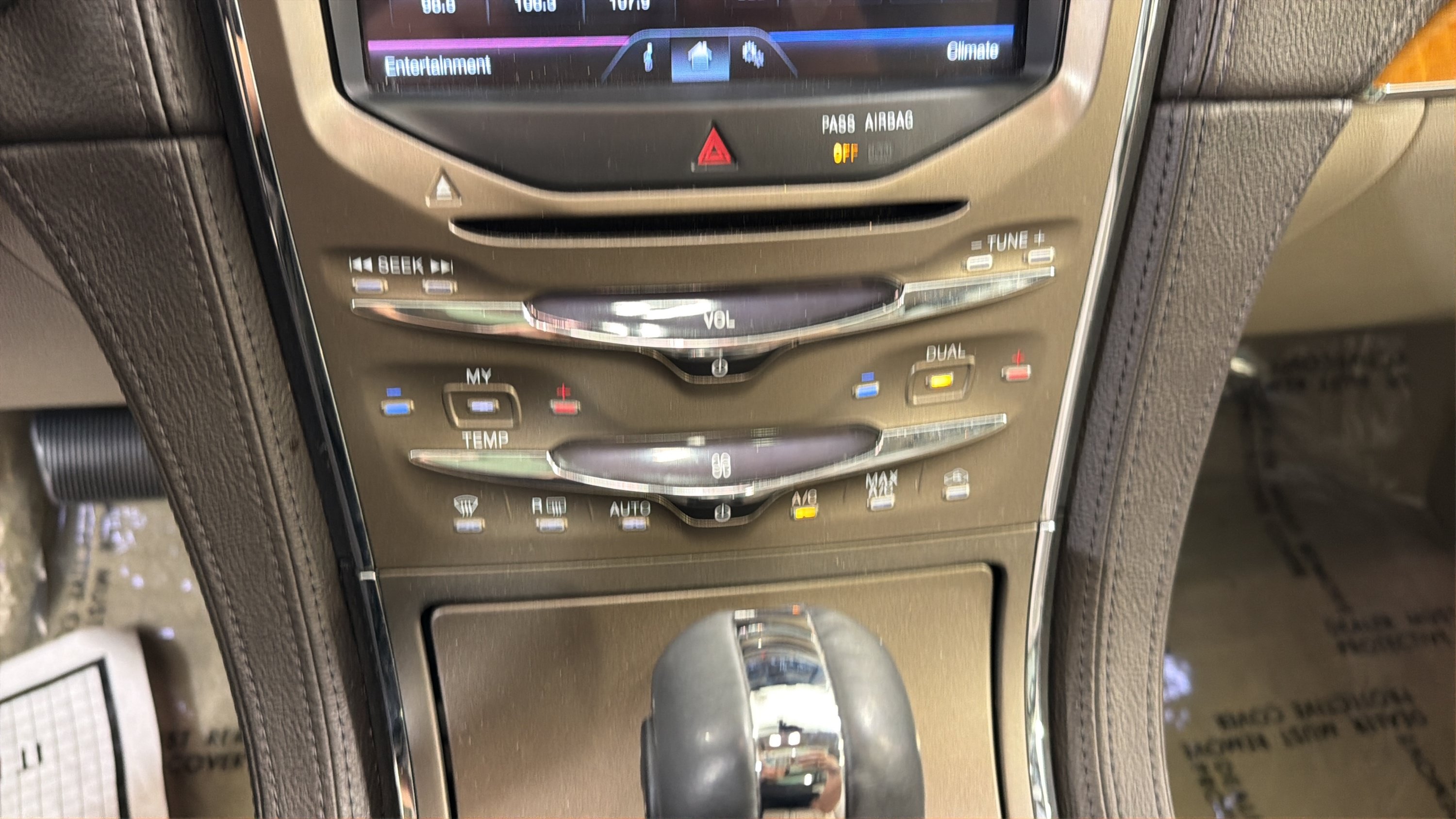 Used 2012 Lincoln MKX FWD image 18