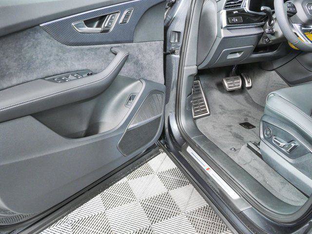 New 2026 Audi SQ7 Prestige AWD/4WD image 8