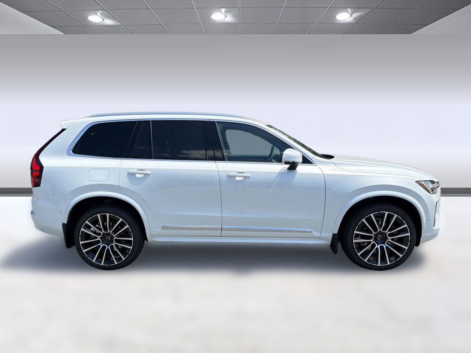 New 2026 Volvo XC90 B6 Plus w/ Protection Package image 8