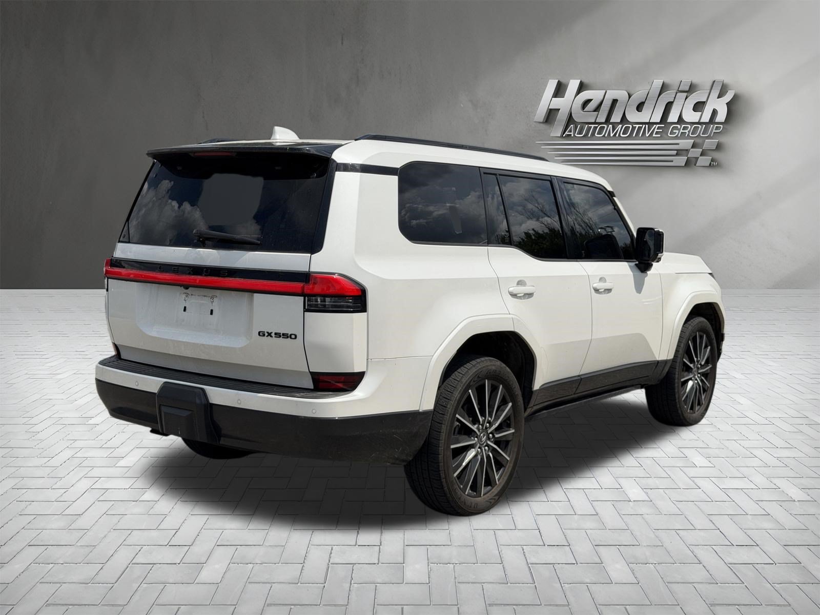 Used 2024 Lexus GX 550 w/ Accessory Package (2T) AWD/4WD image 9
