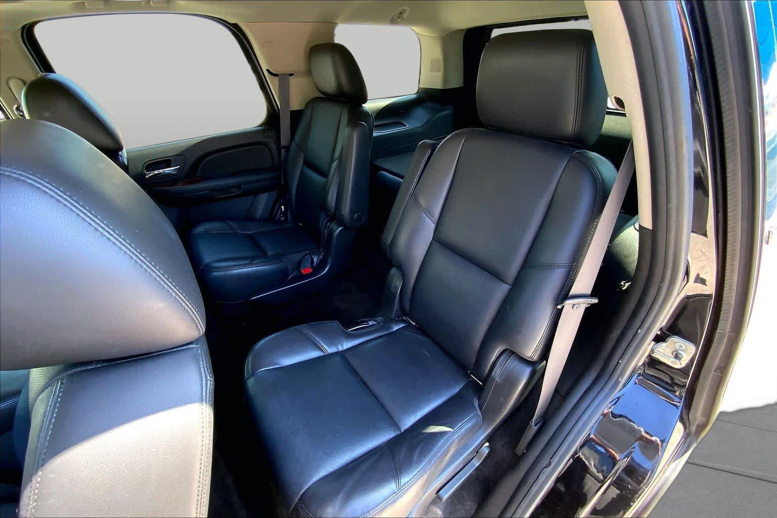 Used 2011 Chevrolet Tahoe LTZ AWD/4WD image 20