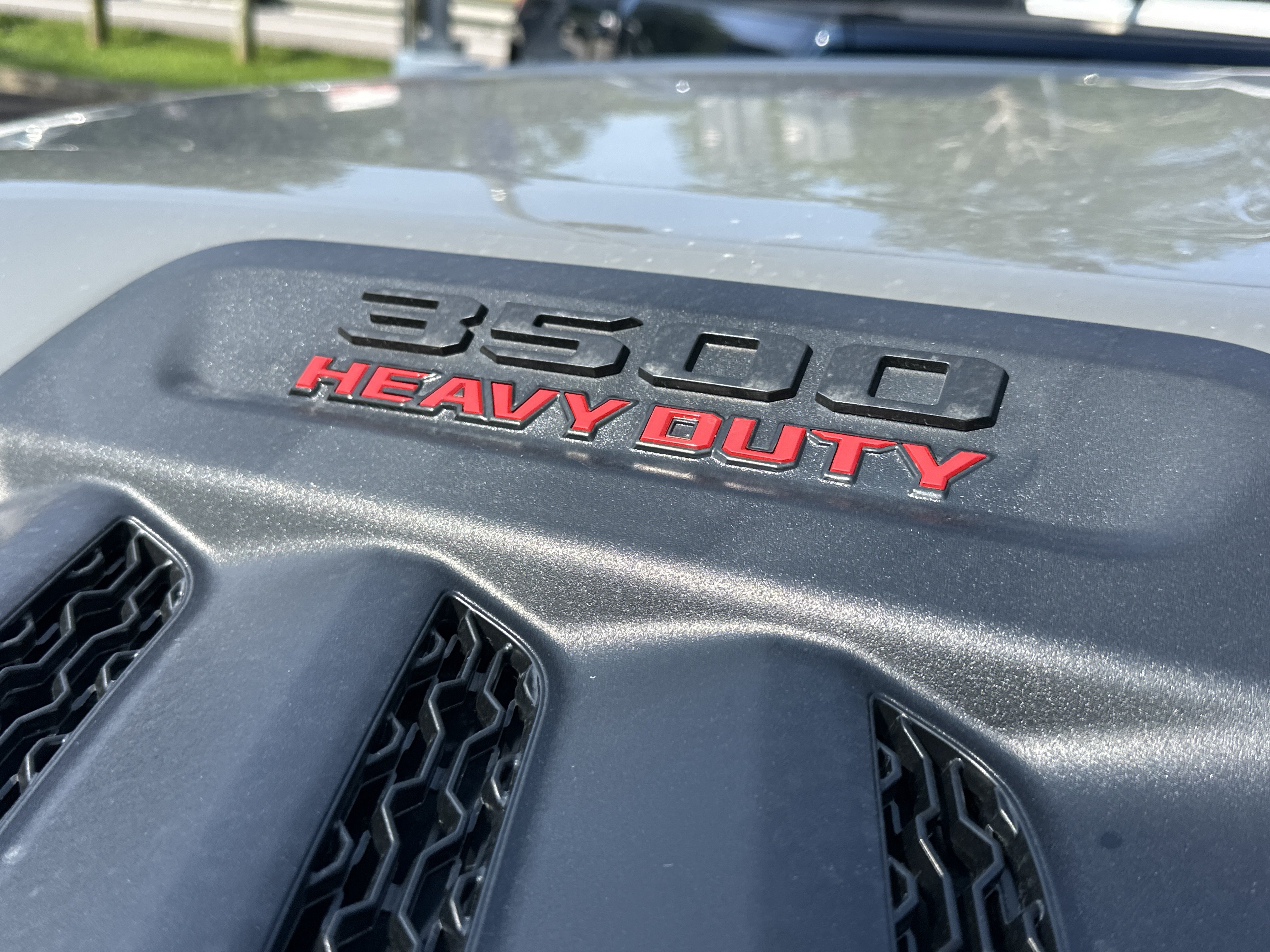 New 2026 RAM 3500 Laramie AWD/4WD image 28