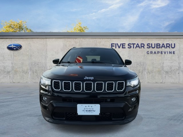 Used 2024 Jeep Compass Latitude AWD/4WD image 3