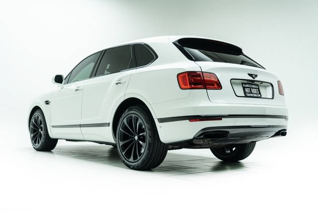 Used 2018 Bentley Bentayga Onyx Edition AWD/4WD image 18