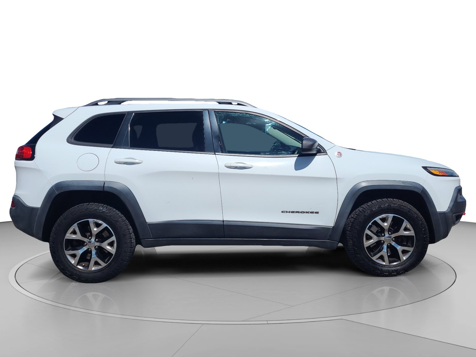 Used 2015 Jeep Cherokee Trailhawk AWD/4WD image 6