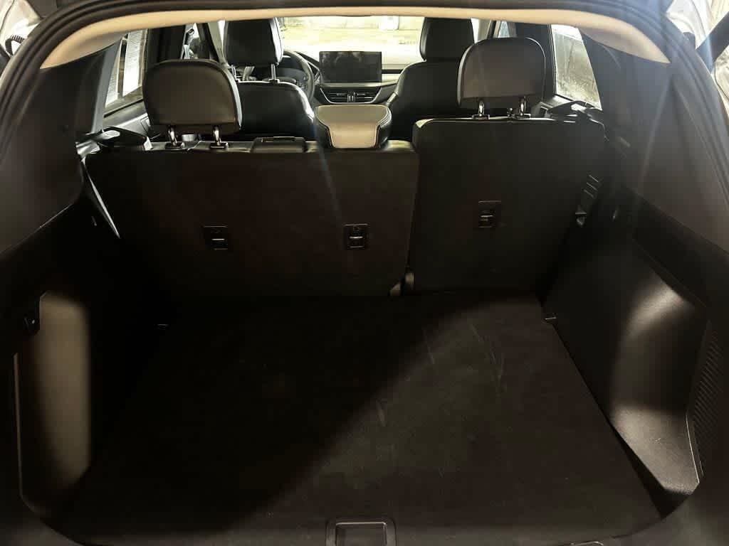Used 2023 Ford Escape Platinum FWD image 22