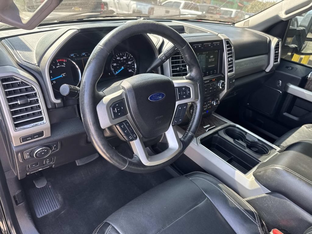 Used 2017 Ford F350 Lariat w/ Lariat Ultimate Package AWD/4WD image 19