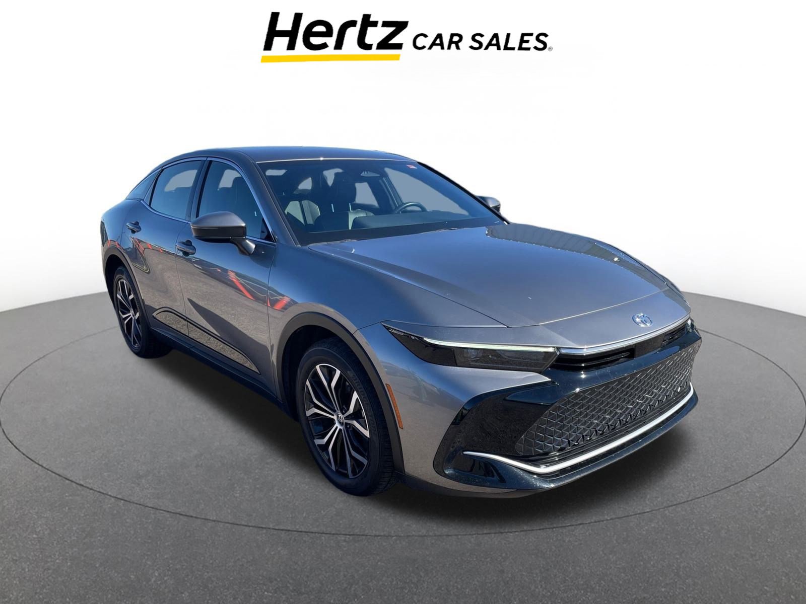 Used 2025 Toyota Crown XLE image 1
