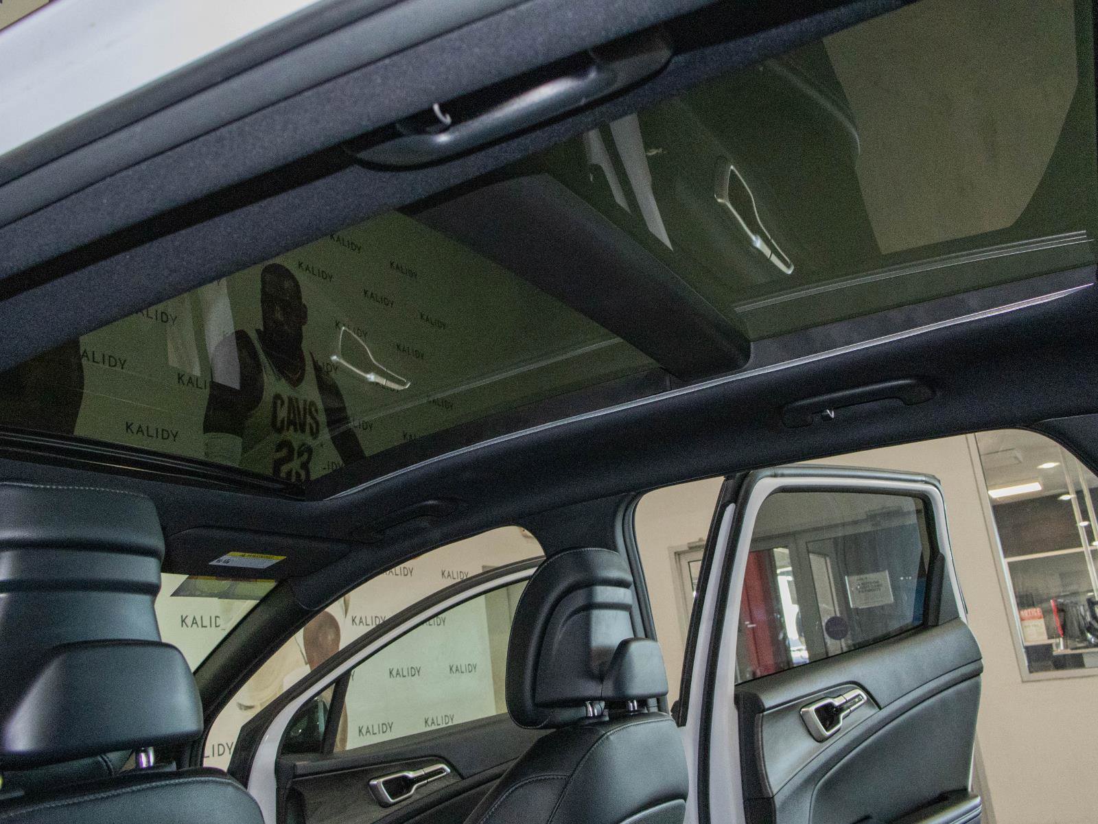 Used 2023 Kia Sportage X-Line w/ X-Line Premium Package image 14