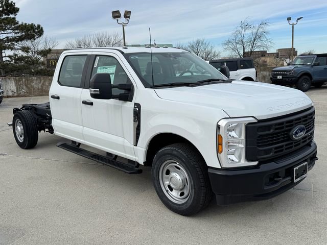 Used 2024 Ford F350 XL image 3