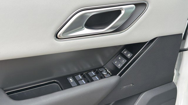 New 2026 Land Rover Range Rover Velar S AWD/4WD image 21