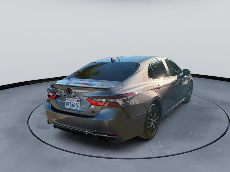 Used 2021 Toyota Camry SE w/ Blackout Package (TMS) FWD image 5