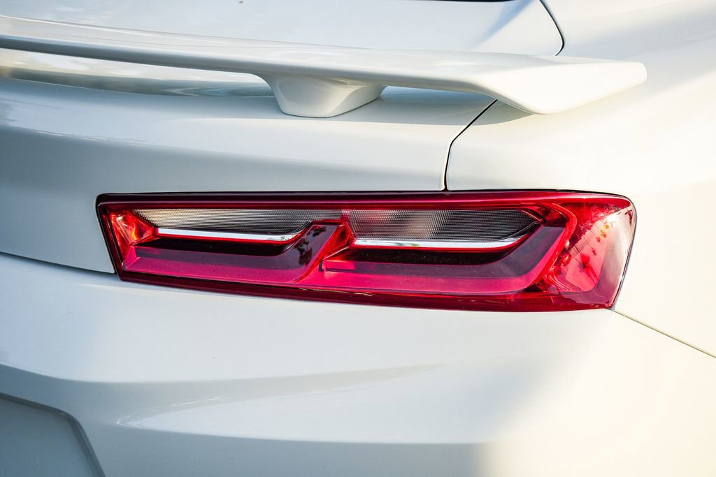 Used 2017 Chevrolet Camaro SS RWD image 7