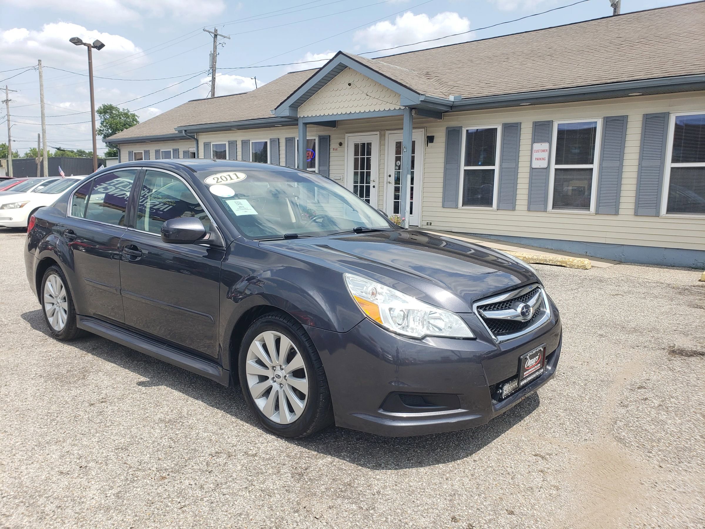 Used 2011 Subaru Legacy 3.6R Limited AWD/4WD image 3