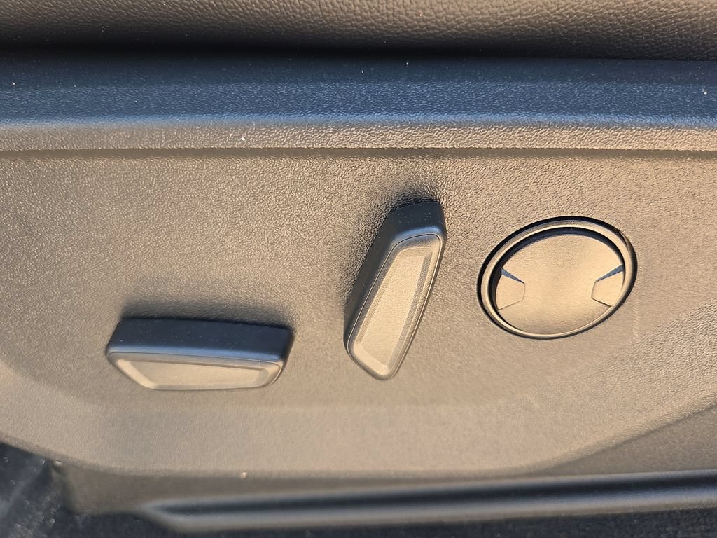 New 2026 Ford F350 Lariat AWD/4WD image 19