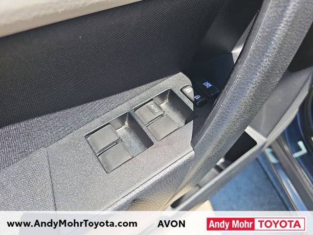 Used 2014 Toyota Corolla LE FWD image 12