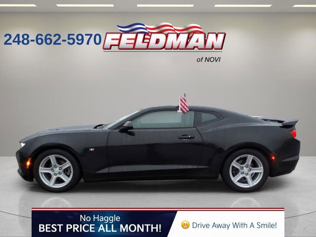 Used 2023 Chevrolet Camaro LT image 2