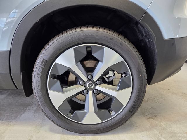 New 2026 Volvo XC40 B5 Plus w/ Protection Package Premier AWD/4WD image 23