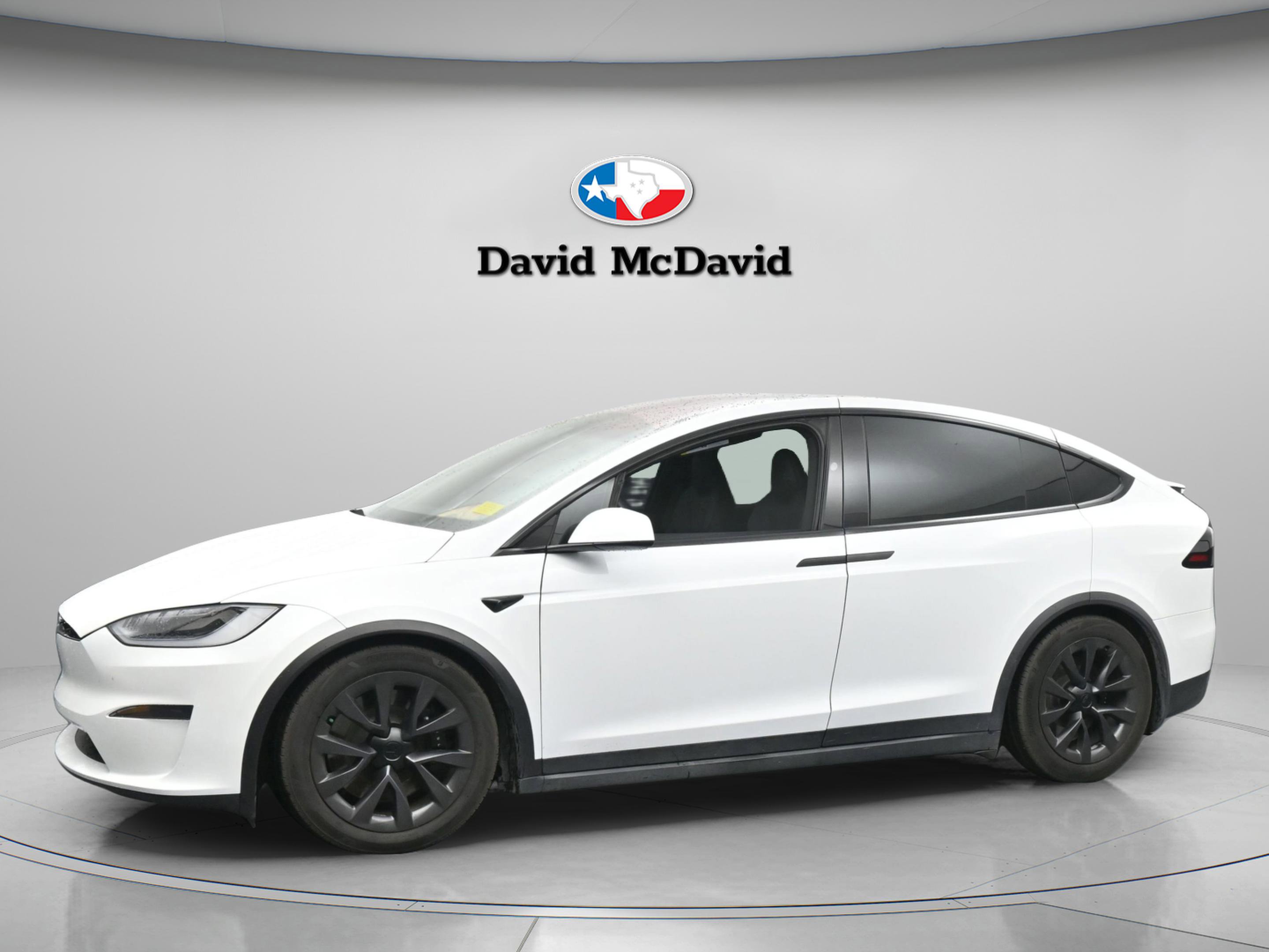 Used 2024 Tesla Model X image 2