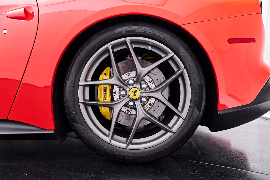 Used 2016 Ferrari F12 Berlinetta RWD image 38
