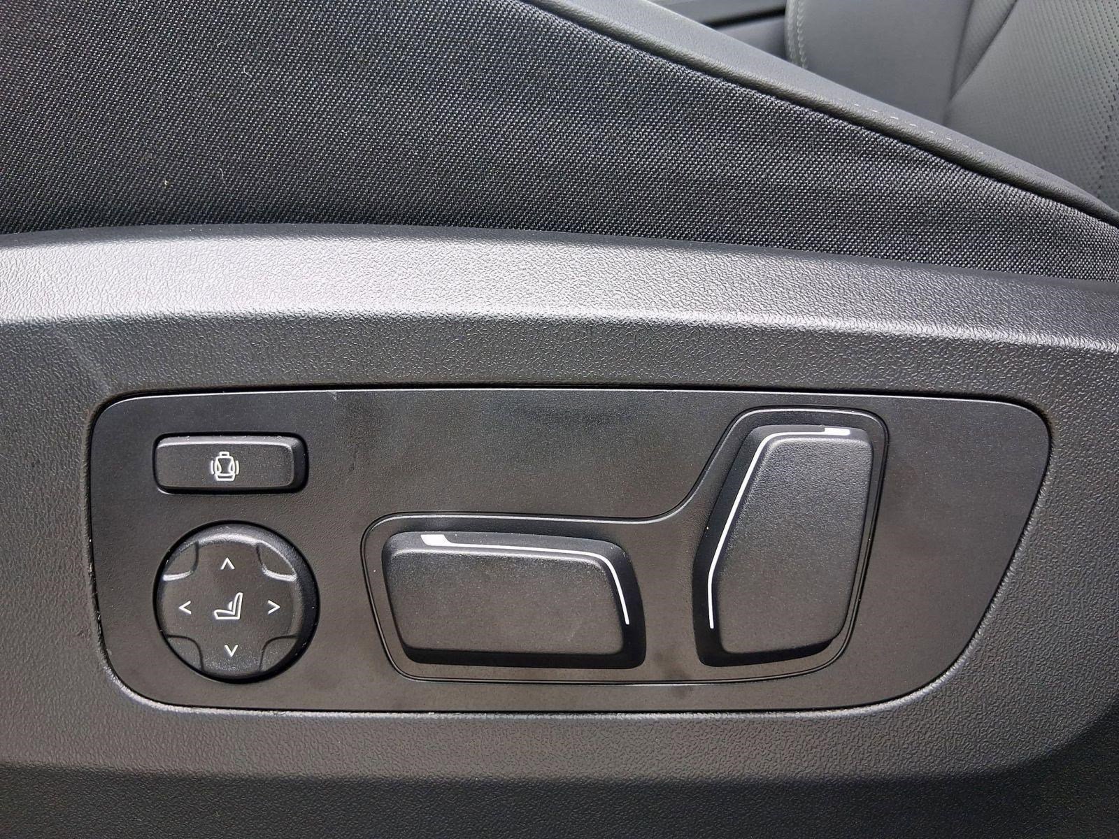 Used 2026 BMW X3 xDrive30 w/ M Sport Package image 16