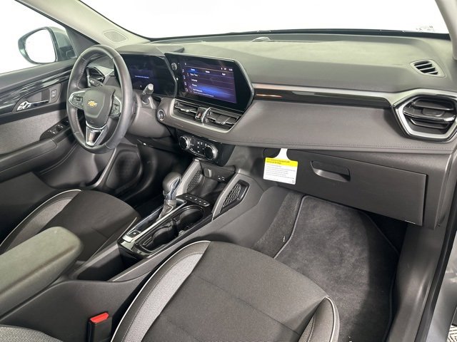 Used 2024 Chevrolet TrailBlazer LT w/ LT Cold Weather Package image 13