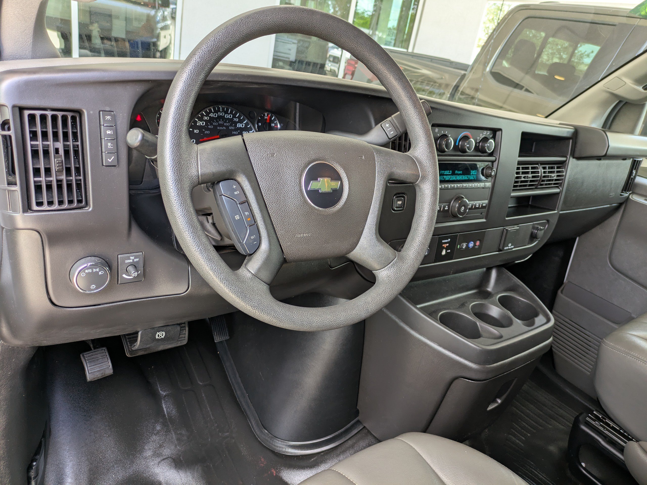 Used 2024 Chevrolet Express 2500 w/ Driver Convenience Package RWD image 18