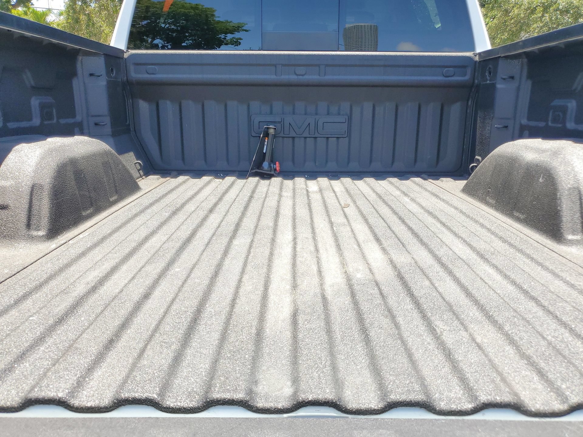 Used 2023 GMC Sierra 1500 Elevation w/ Elevation Premium Package RWD image 8
