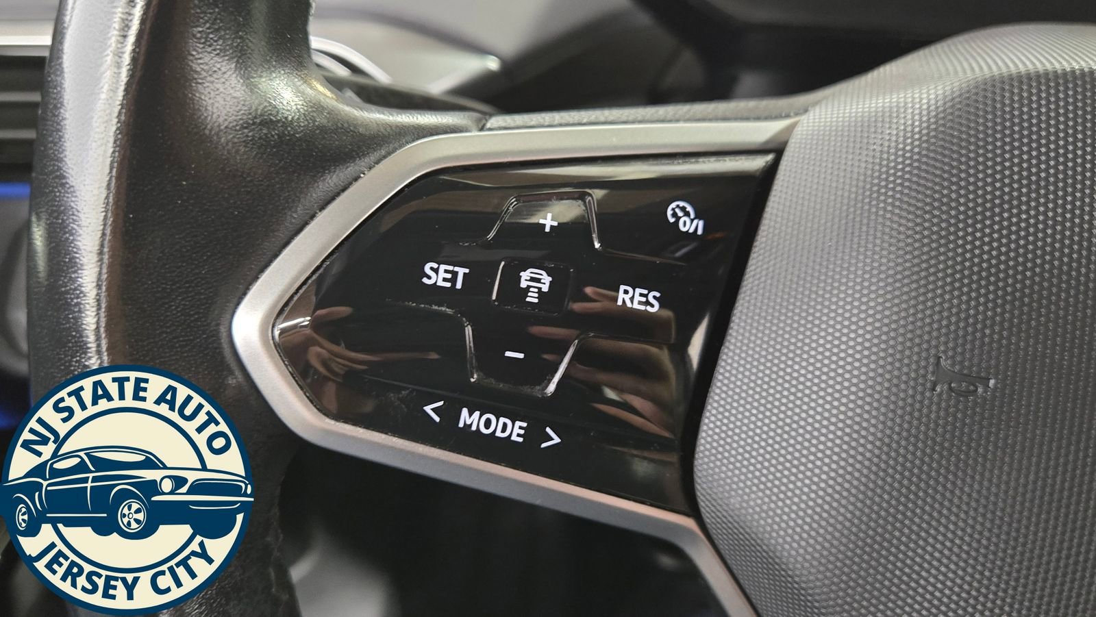 Used 2022 Volkswagen ID.4 Pro AWD/4WD image 12