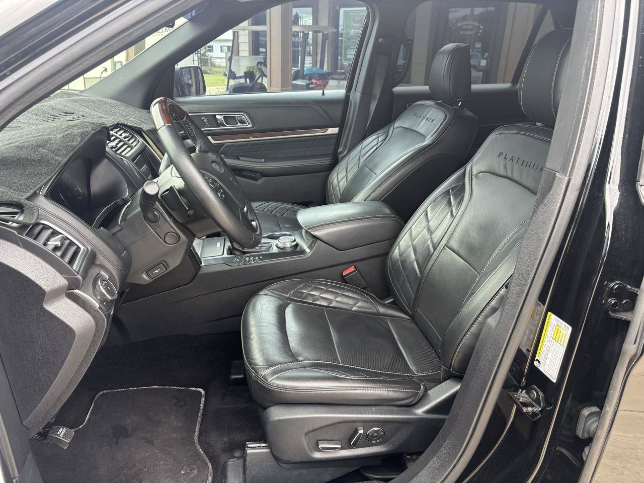 Used 2018 Ford Explorer Platinum AWD/4WD image 11