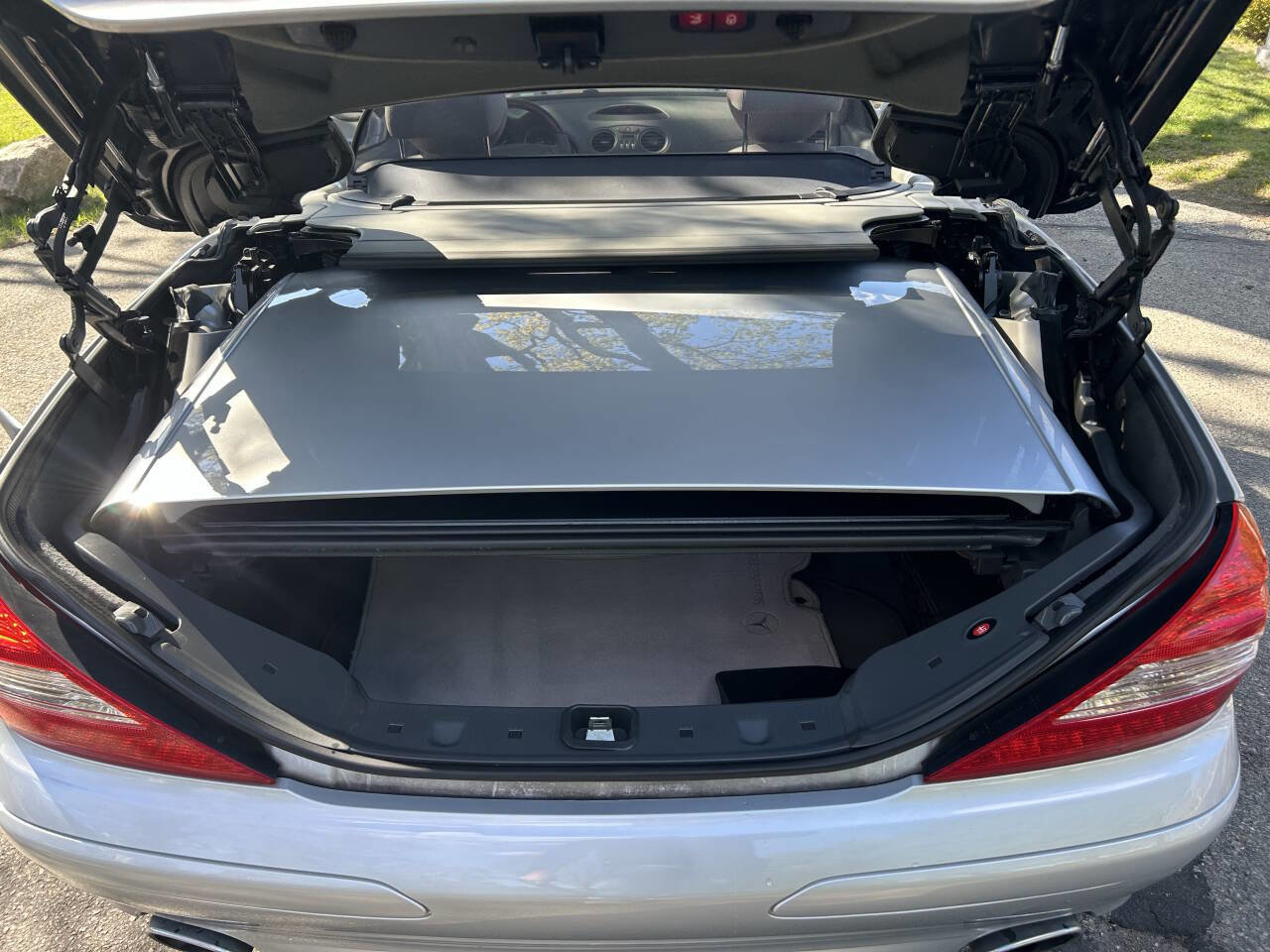 Used 2007 Mercedes-Benz SL 550 image 18