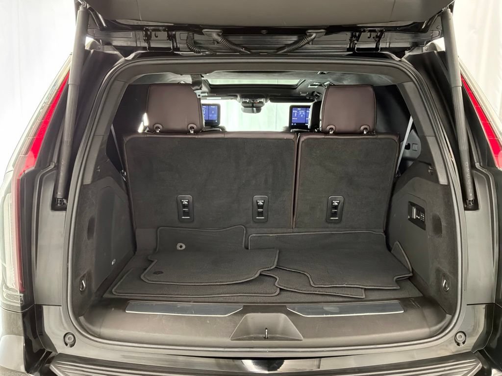 Used 2021 Cadillac Escalade Premium Luxury Platinum AWD/4WD image 30