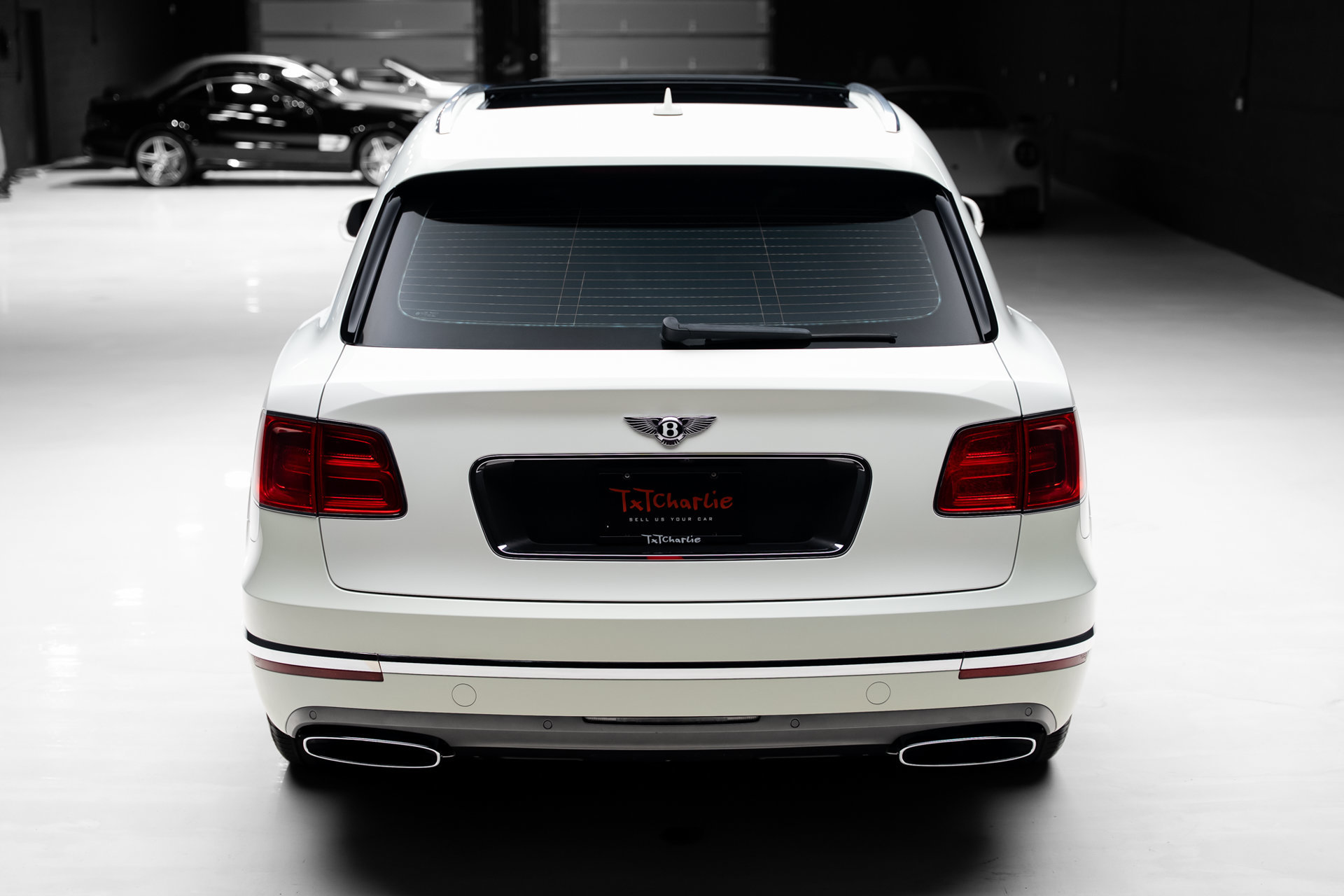 Used 2018 Bentley Bentayga AWD/4WD image 24