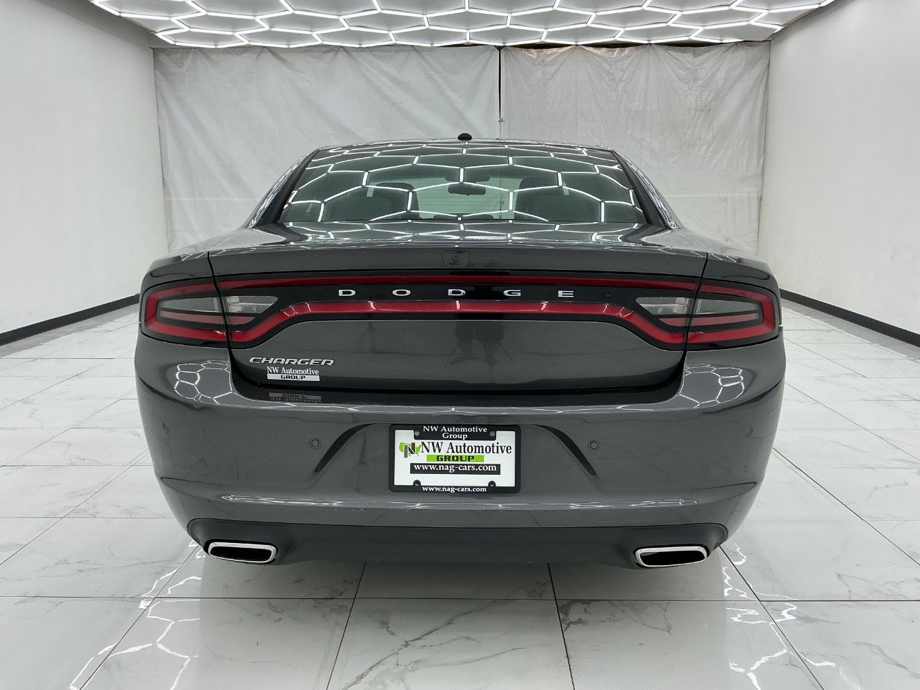 Used 2020 Dodge Charger SXT w/ Leather Interior Group RWD image 10