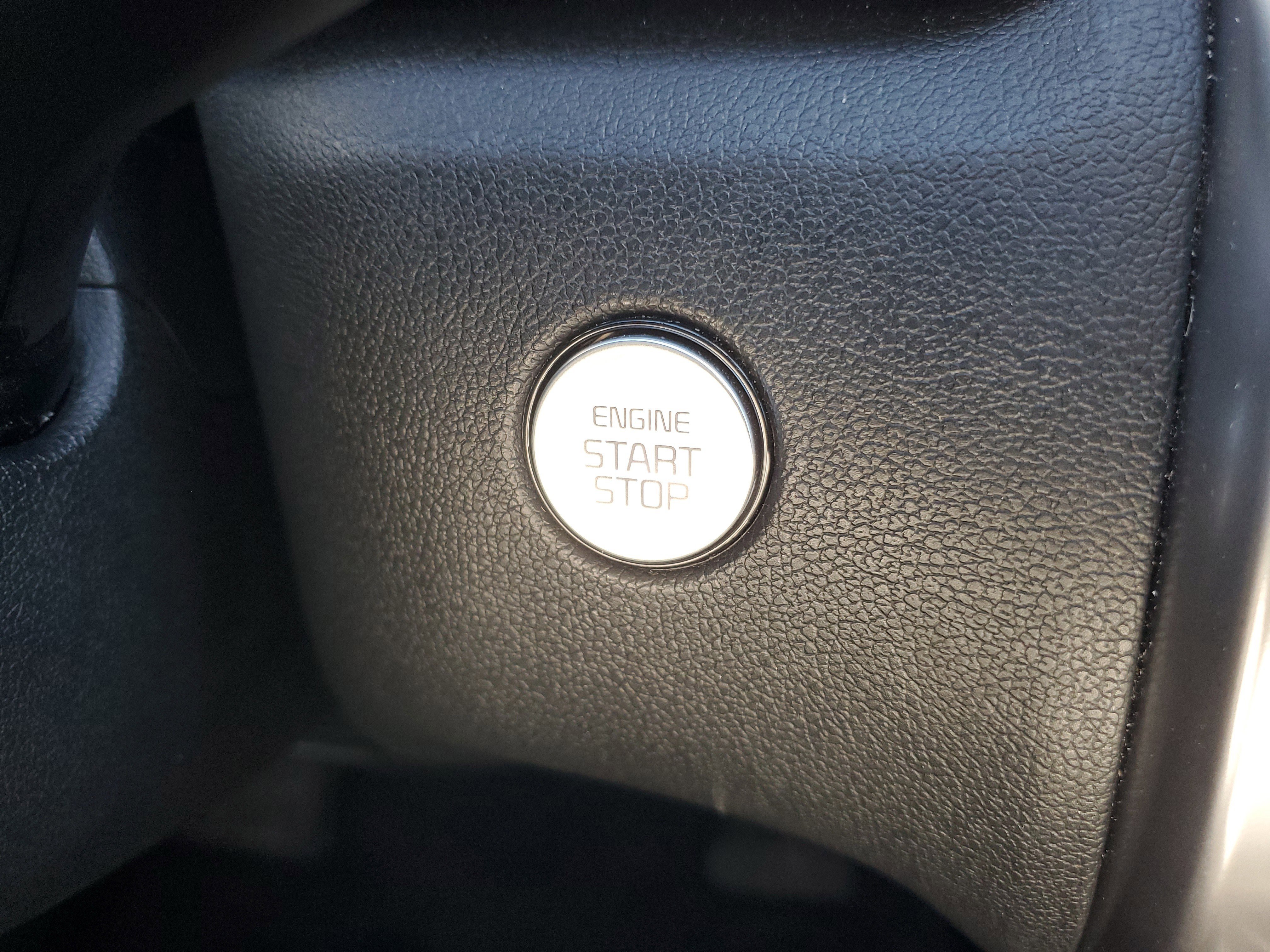 Certified 2023 Kia Sorento S w/ Panoramic Sunroof Package image 32