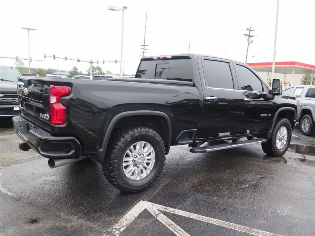 Used 2022 Chevrolet Silverado 2500 High Country w/ Z71 Off-Road Package image 3