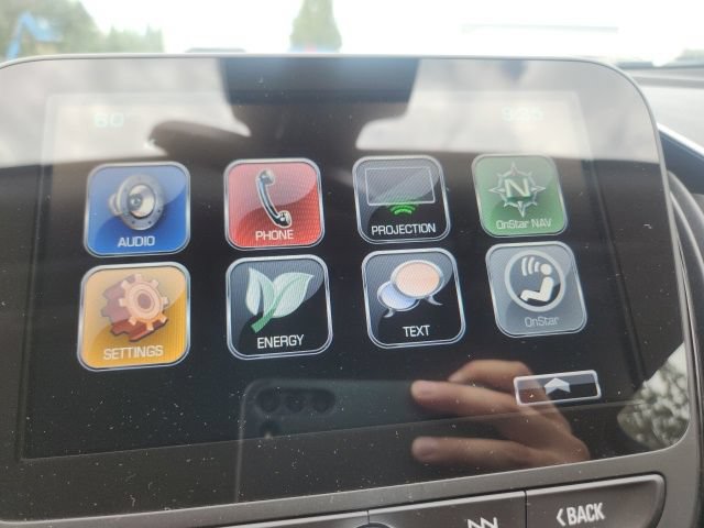 Used 2017 Chevrolet Volt LT w/ Comfort Package FWD image 9