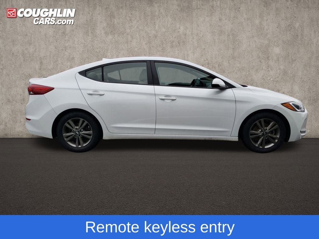 Used 2018 Hyundai Elantra SEL w/ Cargo Package image 10