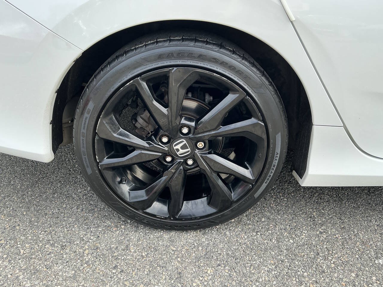 Used 2019 Honda Civic Touring image 14