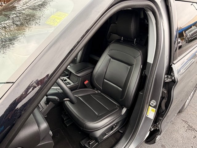 Certified 2024 Ford Explorer XLT w/ Equipment Group 202A image 9