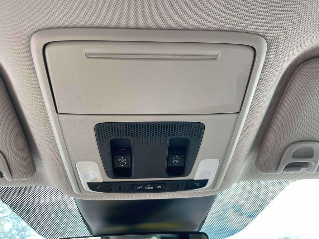 Certified 2023 Honda Pilot Elite image 35