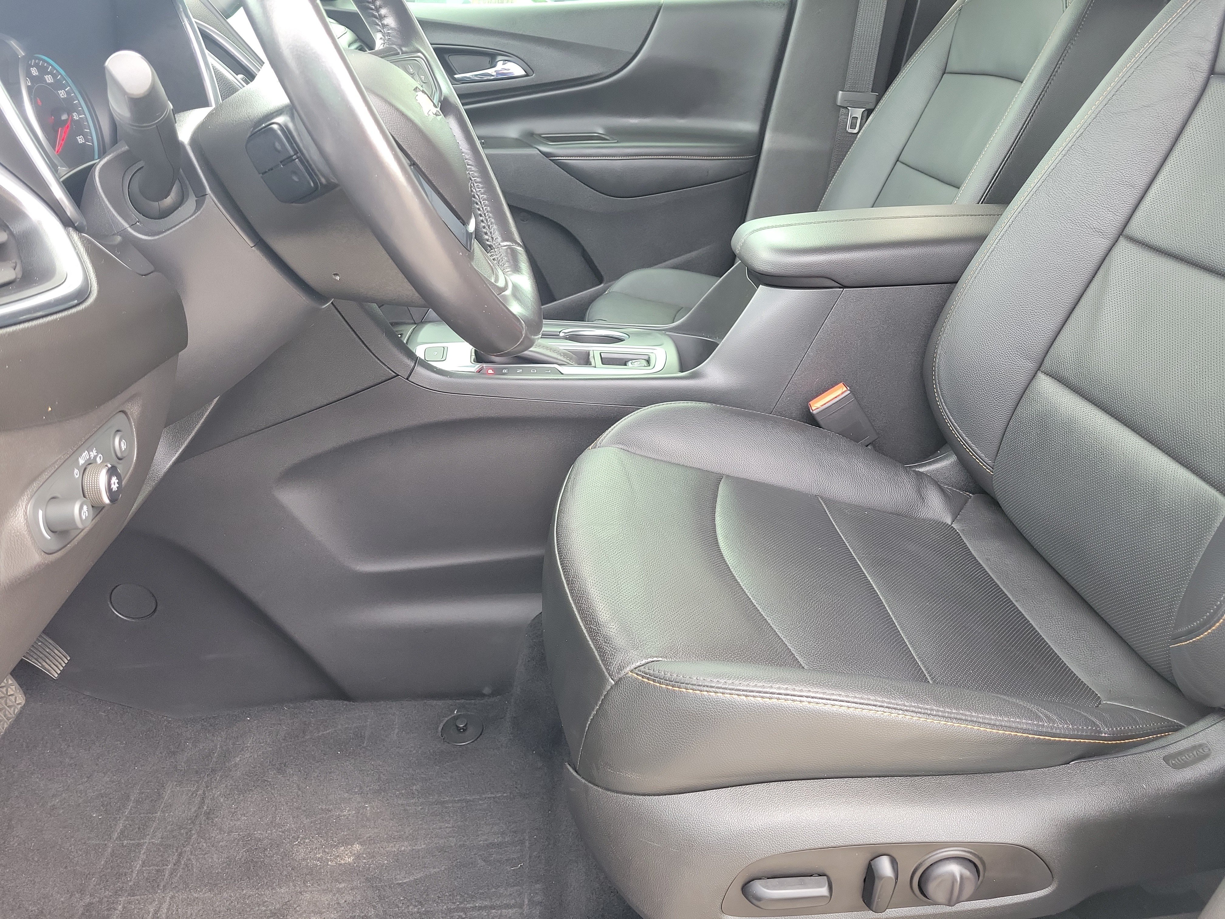 Used 2020 Chevrolet Equinox Premier FWD image 19