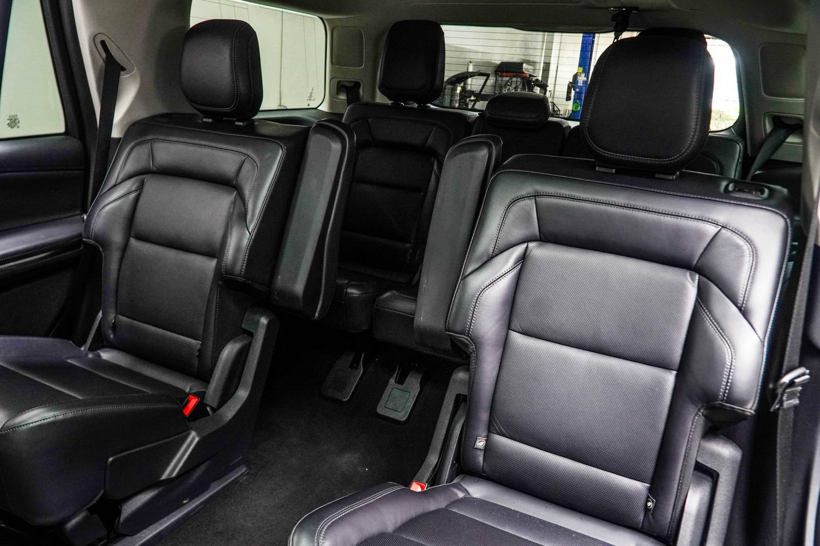 Used 2025 Lincoln Navigator Reserve AWD/4WD image 43