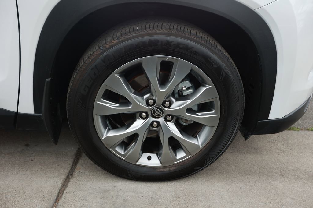 Used 2024 Toyota Grand Highlander Limited image 8