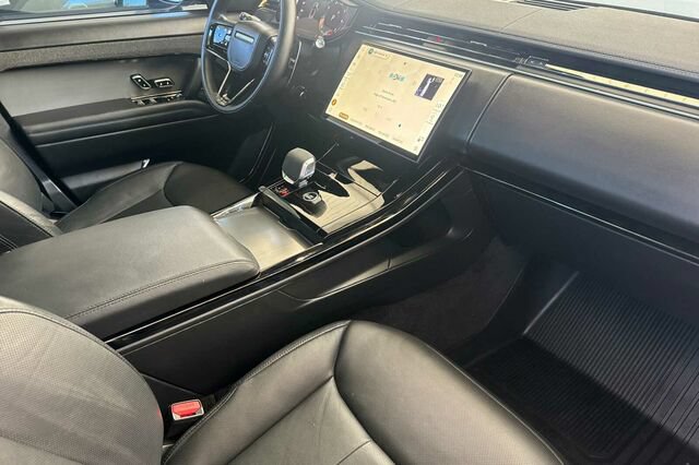 Used 2024 Land Rover Range Rover Sport Dynamic SE AWD/4WD image 16